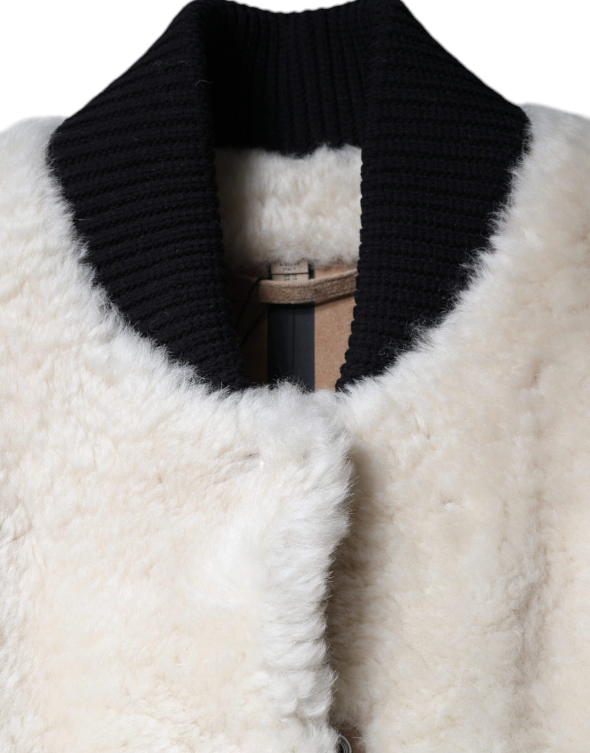 Jachetă Burberry albă WARRENFORD din piele de shearling
