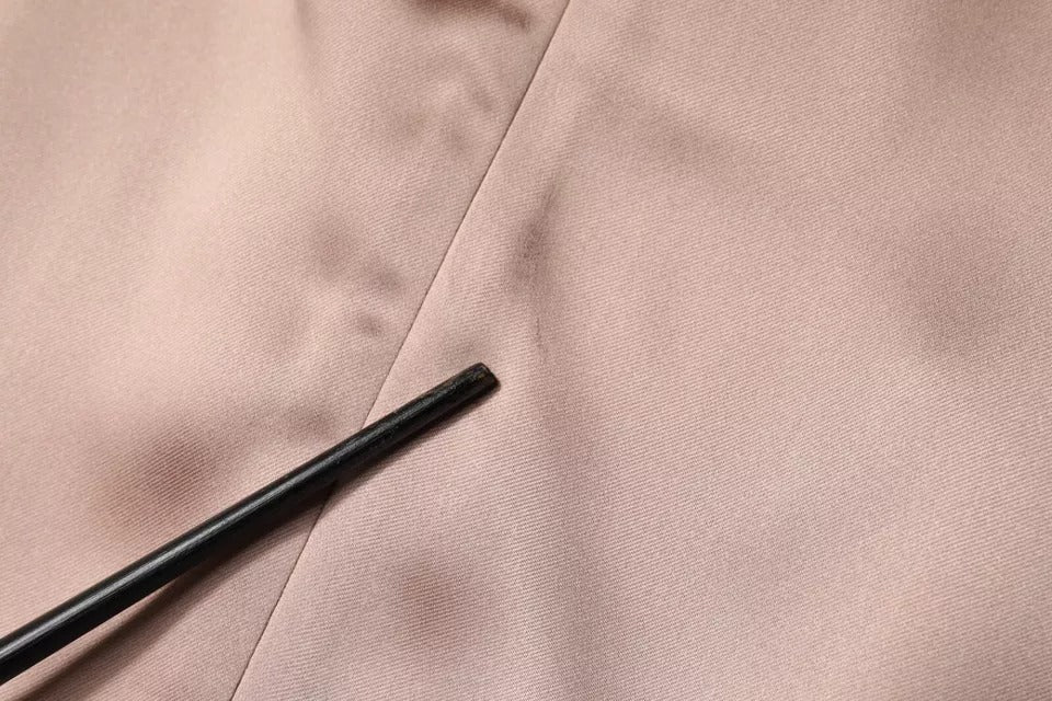 Rochie mini Emporio Armani roz din satin, cu mâneci lungi, tip șaibă, înfășurată în stil teacă