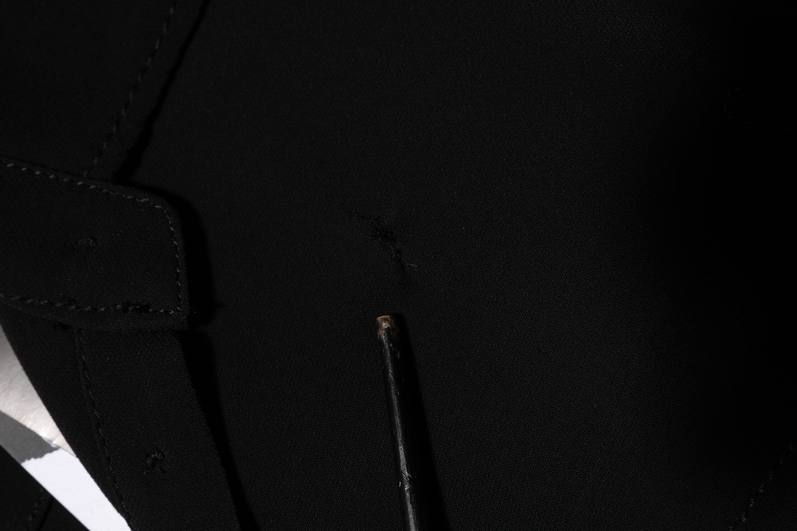 Rochie Emporio Armani neagră din amestec de viscoză, stil cămașă, cu curea