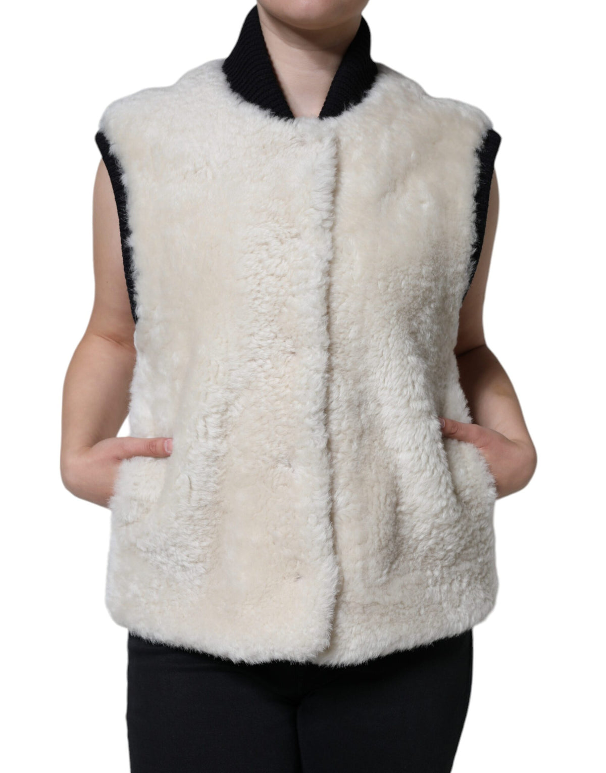 Jachetă Burberry albă WARRENFORD din piele de shearling