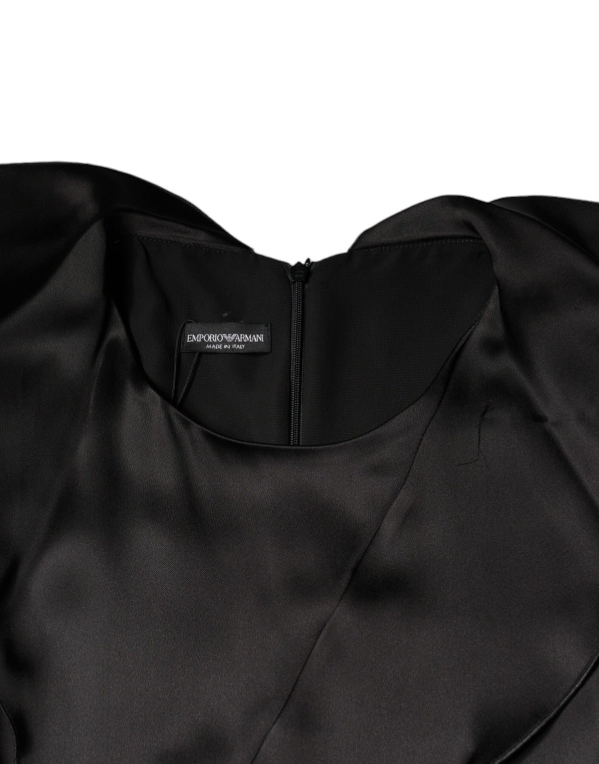 Rochie mini Emporio Armani neagră din satin, cu mâneci lungi, model șaibă